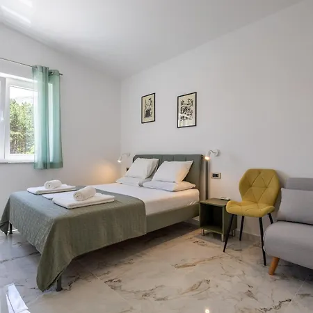 Zlata - House Tatil Evi Baška