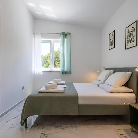 Zlata - House Baška