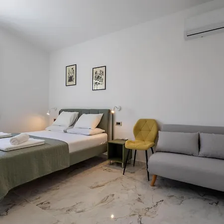 Zlata - House * Baška
