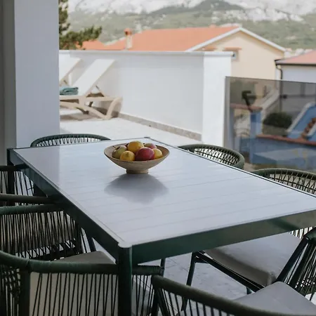 Zlata - House