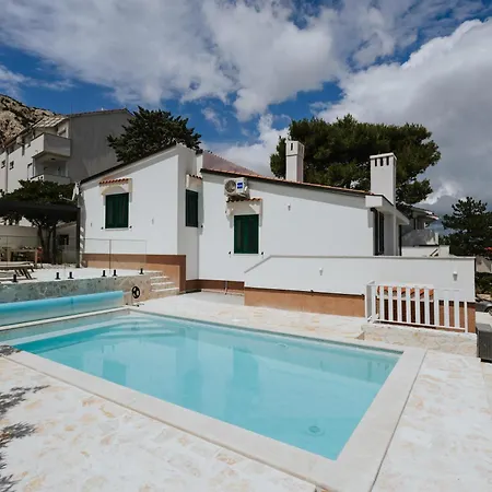 Holiday home Zlata - House