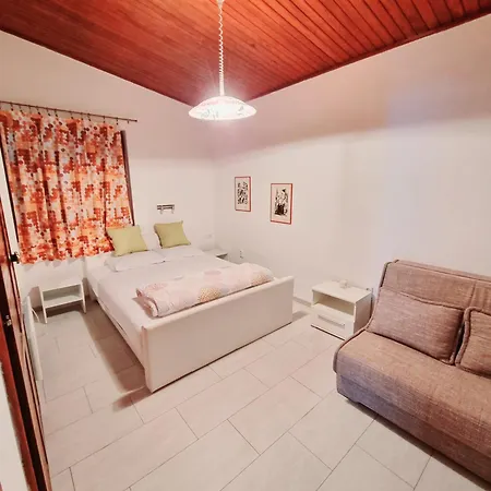 Zlata - House Case de vacanță
